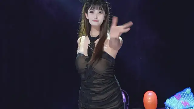 Hotgirl-001 online show from 05/17/26, 11:32