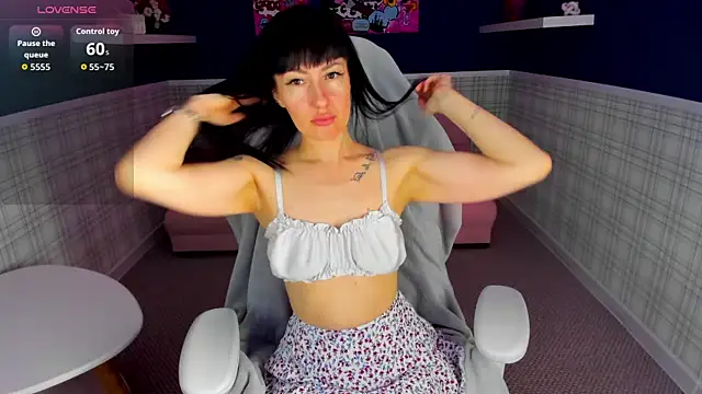 Nika Blaze online show from 05/08/26, 01:20