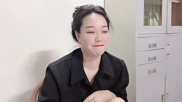 Snapshot of Yueyue-788 chatting on 04/08/26, 06:37 Yueyue-788 online show from 04/08/26, 06:37