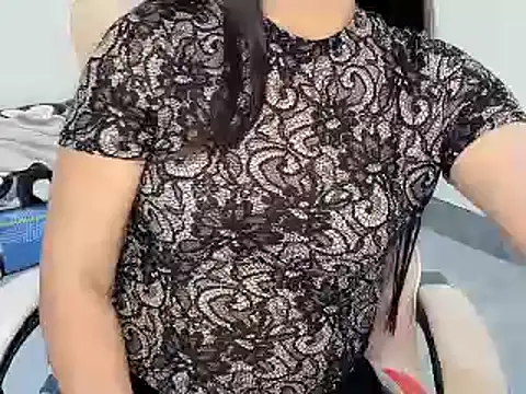 AmyLinee 1 online show from 06/11/26, 07:49