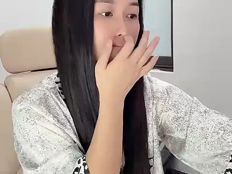 AmyLinee 1 online show from 05/07/26, 04:32
