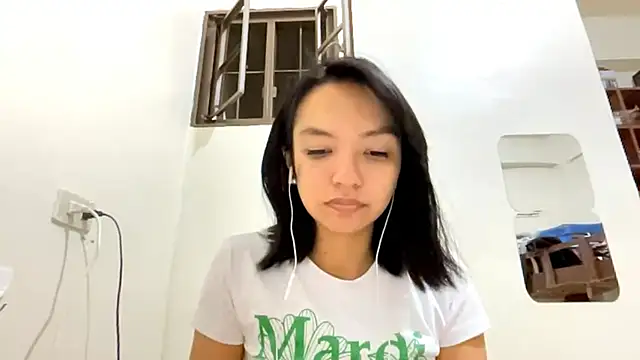 Snapshot of NoreenPierotti chatting on 04/08/26, 12:06 NoreenPierotti online show from 04/08/26, 12:06