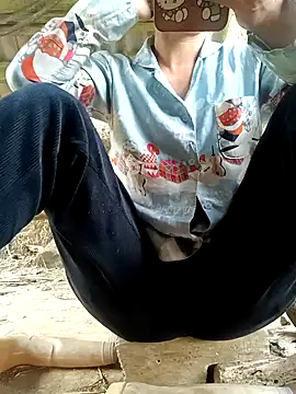 Snapshot of NIANIAKUTE chatting on 04/11/26, 09:24 NIANIAKUTE online show from 04/11/26, 09:24