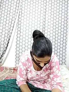 Snapshot of Jyoti_hot66 chatting on 04/17/26, 05:21 Jyoti hot66 online show from 04/17/26, 05:21