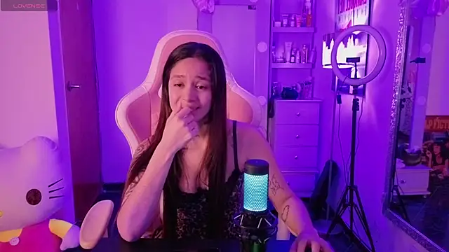 Oliviasims online show from 06/15/26, 11:15