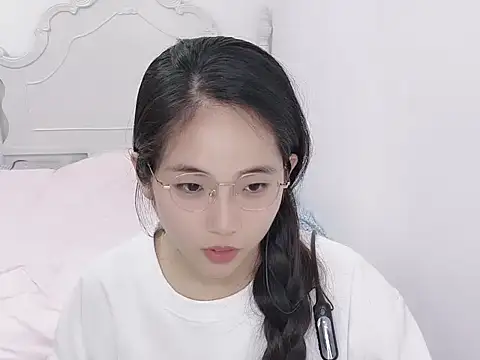 MIAOMIAO-666 online show from 04/07/26, 01:24