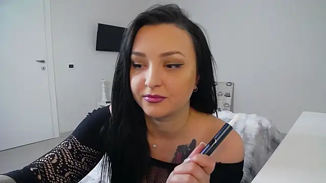 InesNova online show from 03/31/26, 05:20