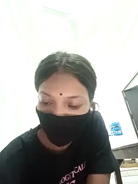 Candyy crushh online show from 05/05/26, 06:44