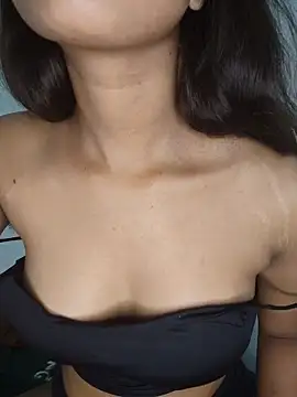 Candyy crushh online show from 06/02/26, 02:28