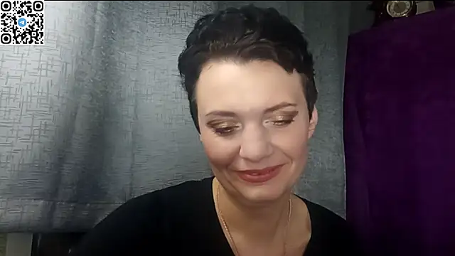 HotMamaQueen234 online show from 05/01/26, 07:41