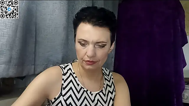HotMamaQueen234 online show from 04/24/26, 08:55