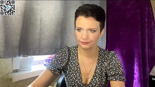 HotMamaQueen234 online show from 05/28/26, 09:17