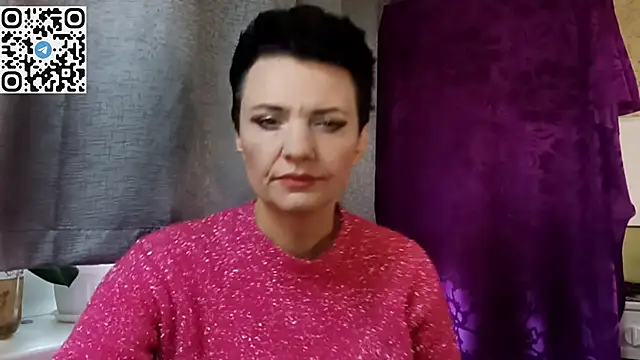 HotMamaQueen234 online show from 04/15/26, 01:59