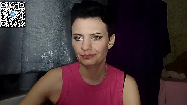 HotMamaQueen234 online show from 04/04/26, 07:31