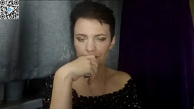 HotMamaQueen234 online show from 05/16/26, 07:46