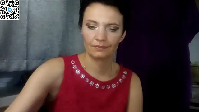 HotMamaQueen234 online show from 06/11/26, 11:13