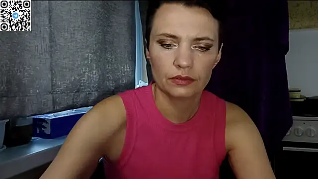 HotMamaQueen234 online show from 05/17/26, 03:56