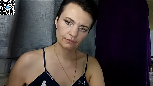 HotMamaQueen234 online show from 05/22/26, 09:46