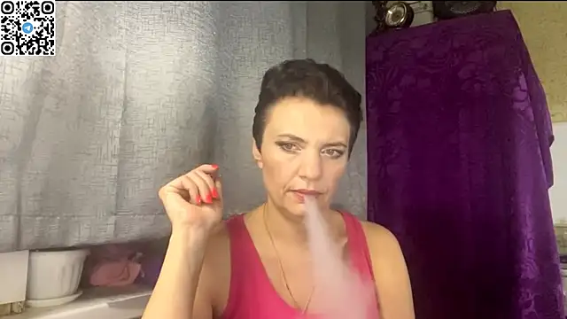 HotMamaQueen234 online show from 05/27/26, 07:21
