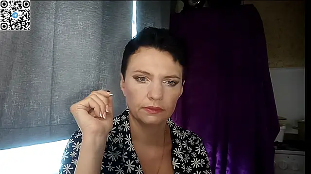 HotMamaQueen234 online show from 06/27/26, 07:36
