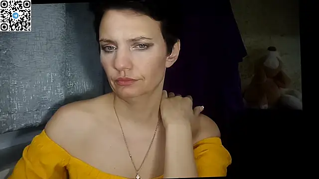 HotMamaQueen234 online show from 06/15/26, 07:35