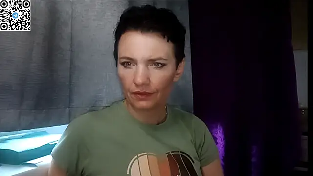 HotMamaQueen234 online show from 07/10/26, 11:43