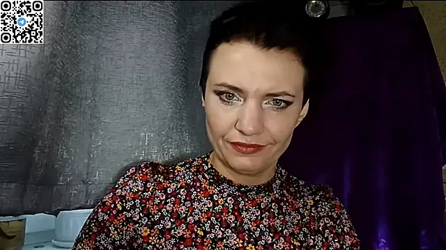 HotMamaQueen234 online show from 04/23/26, 09:05