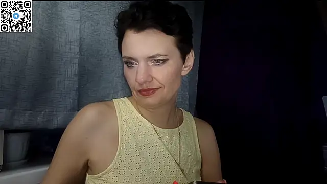 HotMamaQueen234 online show from 06/04/26, 09:19