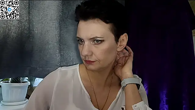 HotMamaQueen234 online show from 05/11/26, 01:12