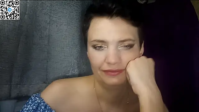 HotMamaQueen234 online show from 05/21/26, 09:12