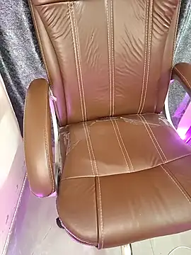 Snapshot of Miss_roohi chatting on 03/27/26, 08:26 Miss roohi online show from 03/27/26, 08:26