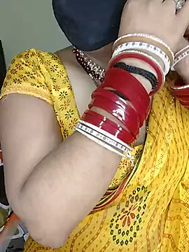 Snapshot of Miss_roohi chatting on 05/28/26, 06:10 Miss roohi online show from 05/28/26, 06:10