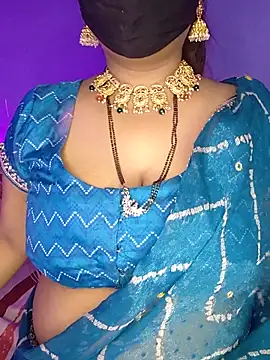 Snapshot of Miss_roohi chatting on 05/26/26, 04:32 Miss roohi online show from 05/26/26, 04:32