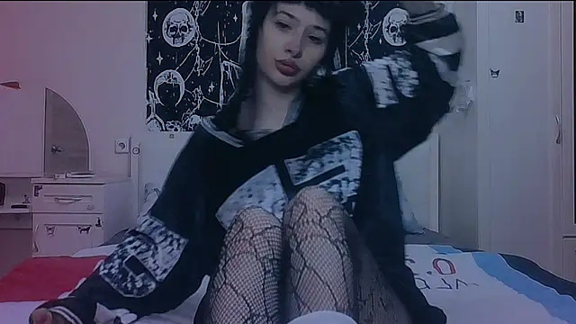 AllisonDeetz online show from 04/11/26, 07:50