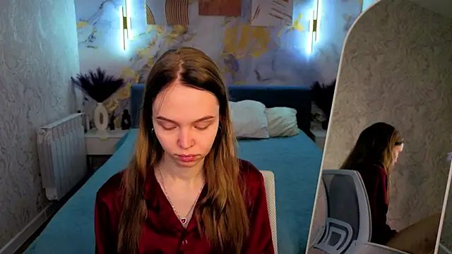 Sofa Vleifo online show from 04/08/26, 01:07