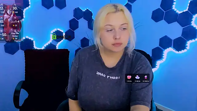 aria blaze  online show from 03/19/26, 01:22