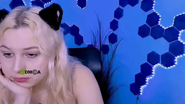 aria blaze  online show from 04/01/26, 01:41