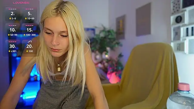 Snapshot of Luna_Grace18 chatting on 06/17/26, 01:10 Luna Grace18 online show from 06/17/26, 01:10