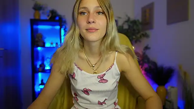 Luna Grace18 online show from 04/08/26, 01:12