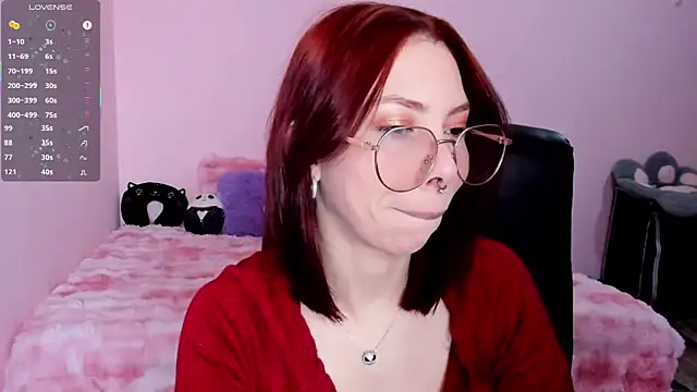 Snapshot of laurita_Olssen27 chatting on 04/30/26, 02:13 laurita Olssen27 online show from 04/30/26, 02:13