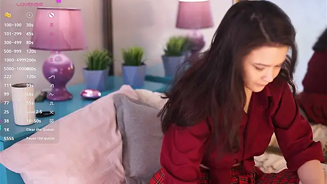 Snapshot of AldaDupriest chatting on 04/13/26, 05:44 AldaDupriest online show from 04/13/26, 05:44