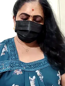 Snapshot of aishu_mallu_tamil chatting on 04/09/26, 05:41 aishu mallu tamil online show from 04/09/26, 05:41