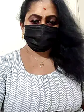 Snapshot of aishu_mallu_tamil chatting on 04/06/26, 09:54 aishu mallu tamil online show from 04/06/26, 09:54