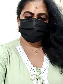 Snapshot of aishu_mallu_tamil chatting on 03/28/26, 08:10 aishu mallu tamil online show from 03/28/26, 08:10