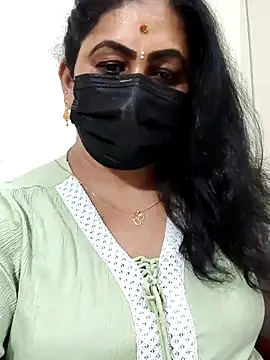 Snapshot of aishu_mallu_tamil chatting on 04/08/26, 08:10 aishu mallu tamil online show from 04/08/26, 08:10