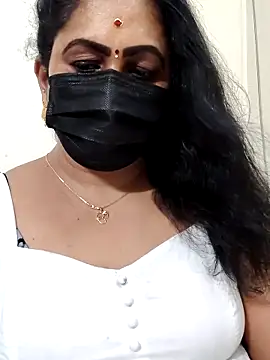 Snapshot of aishu_mallu_tamil chatting on 04/10/26, 07:10 aishu mallu tamil online show from 04/10/26, 07:10