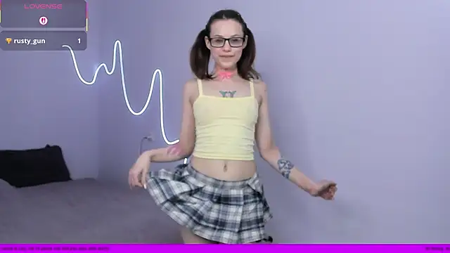 Lili pixxie  online show from 04/16/26, 09:21