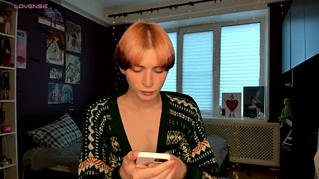 Snapshot of sweet_peach___ chatting on 05/30/26, 04:56 sweet peach online show from 05/30/26, 04:56