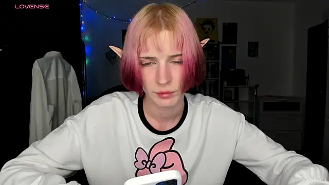 sweet peach    online show from 04/07/26, 03:14