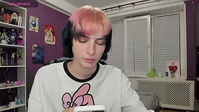 Snapshot of sweet_peach___ chatting on 05/16/26, 07:35 sweet peach online show from 05/16/26, 07:35